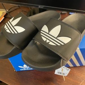 Adidas Sandals NWT. Size 7